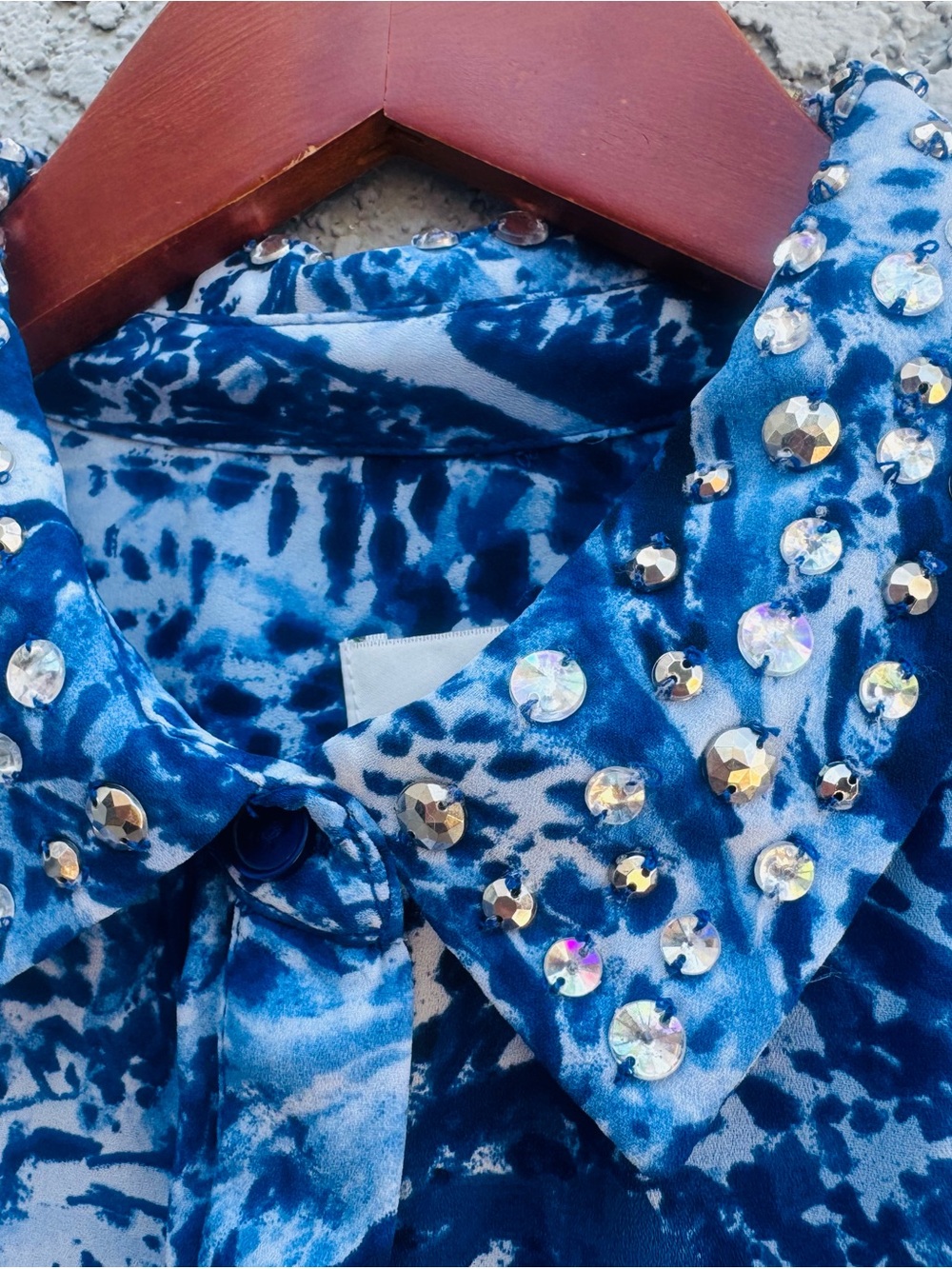 Chico's Blue Abstract Paisley Embellished Studded Collar Button Down Blouse S - Picture 7 of 12